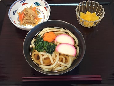 うどん・きんぴら・フルーツ：常食